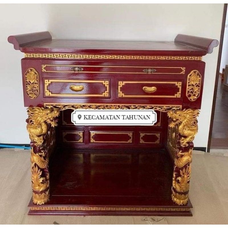 meja altar sembahyang