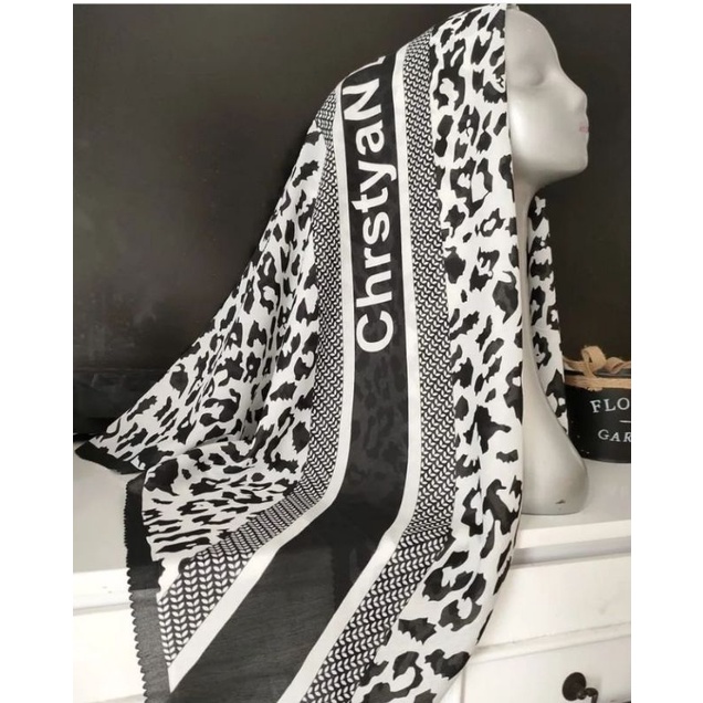 DIOR SEGIEMPAT HIJAB TERBARU VOAL MOTIF DEENAY KW