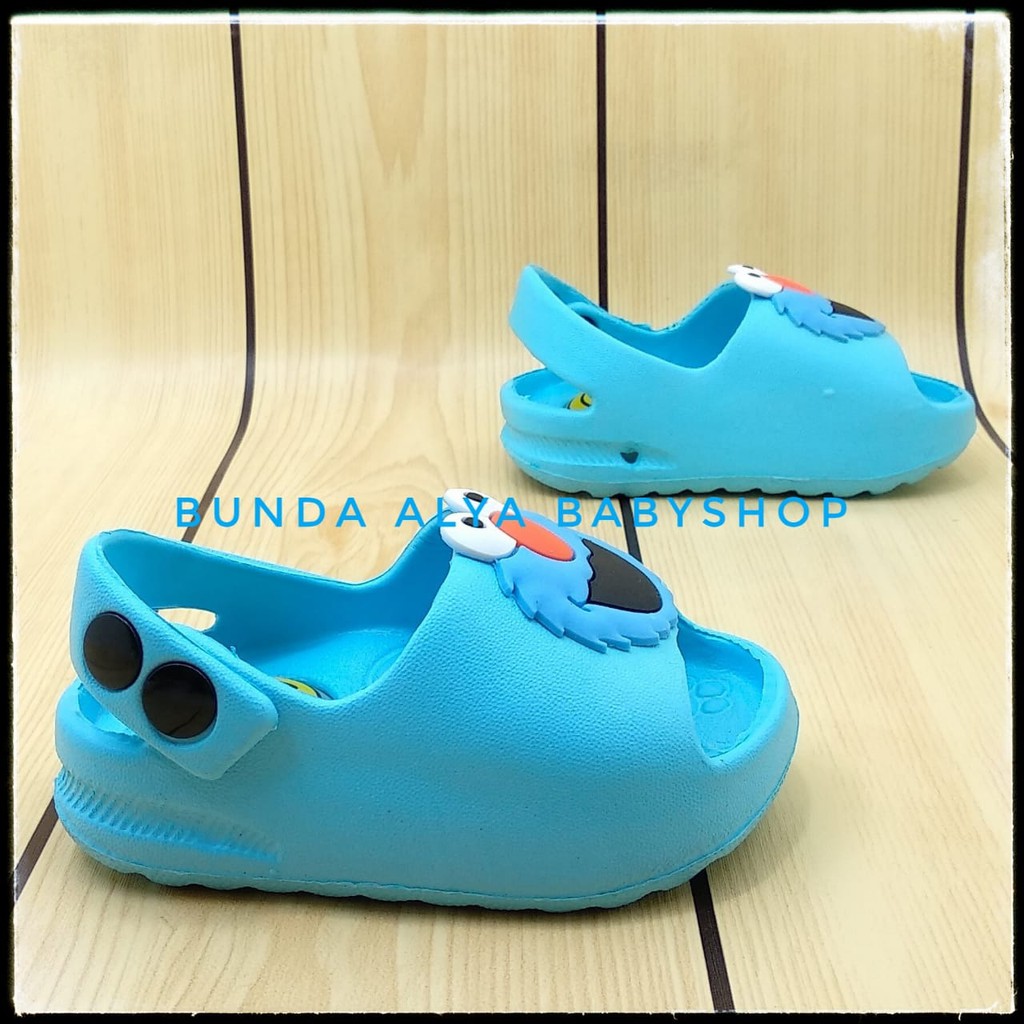 Sendal Anak Perempuan Usia 6 Bulan 1 2 Tahun Bunyi Toet Anti Licin - Sepatu Sandal Anak Motif Kartun Lucu