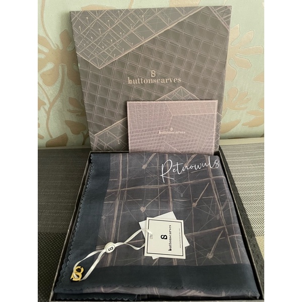 new buttonscarves louvre Infinity