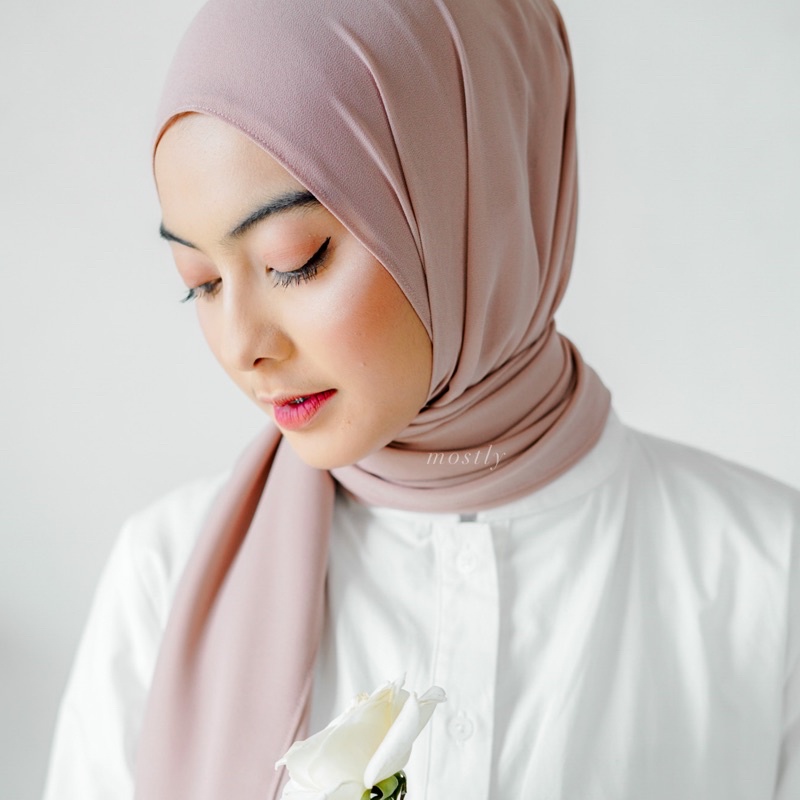 Itsmostly - Qyura Shawl-Rosenude