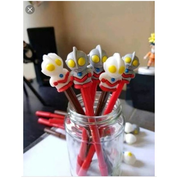 

1 pcs pulpen gel karakter ultraman pilian random