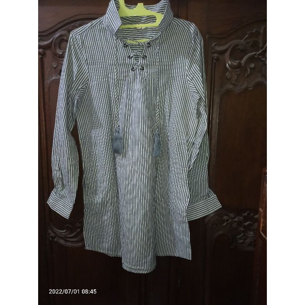 Preloved Kemeja Ripcurl Wanita