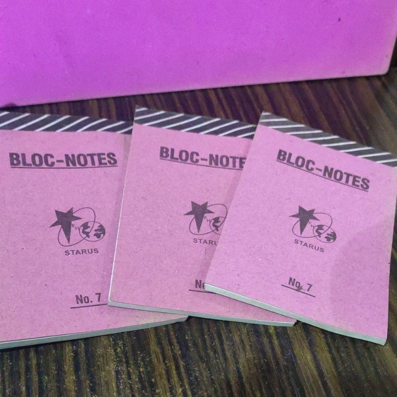 

Buku notes bergaris / bloc notes no. 7