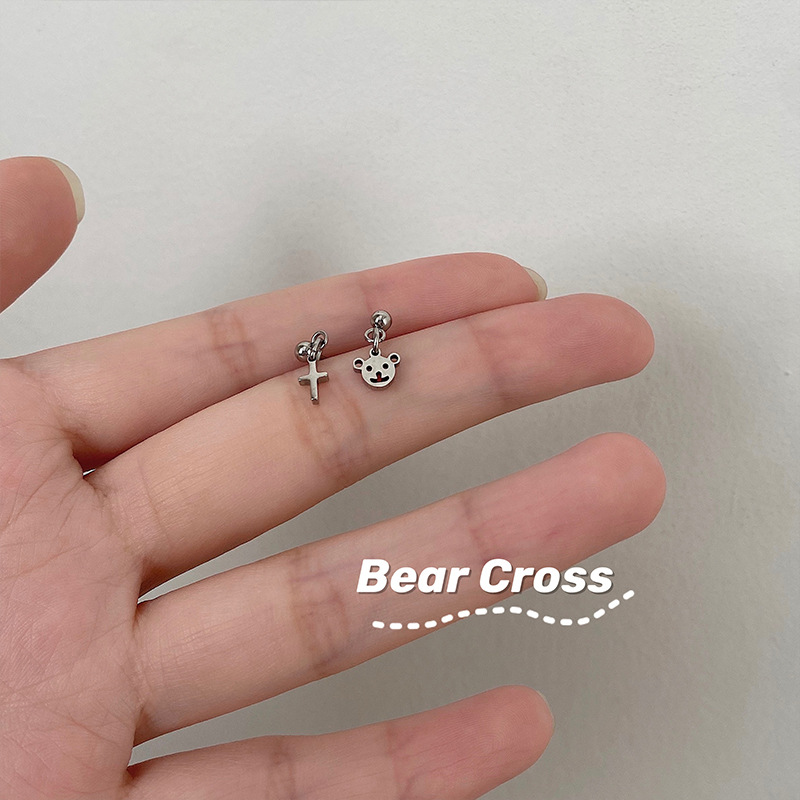 Anting Tusuk Motif Beruang Simple Untuk Wanita