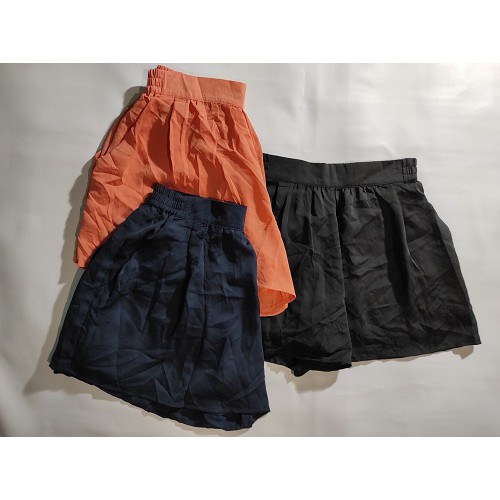 CELANA PENDEK WANITA - UNIQLO SHORT POLOS