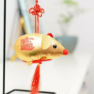 Boneka Tikus Emas Dekorasi Parcel Imlek Tahun Baru 2021 Boneka Tikus Emas Dekorasi Parcel Imlek Tahun Baru 2021