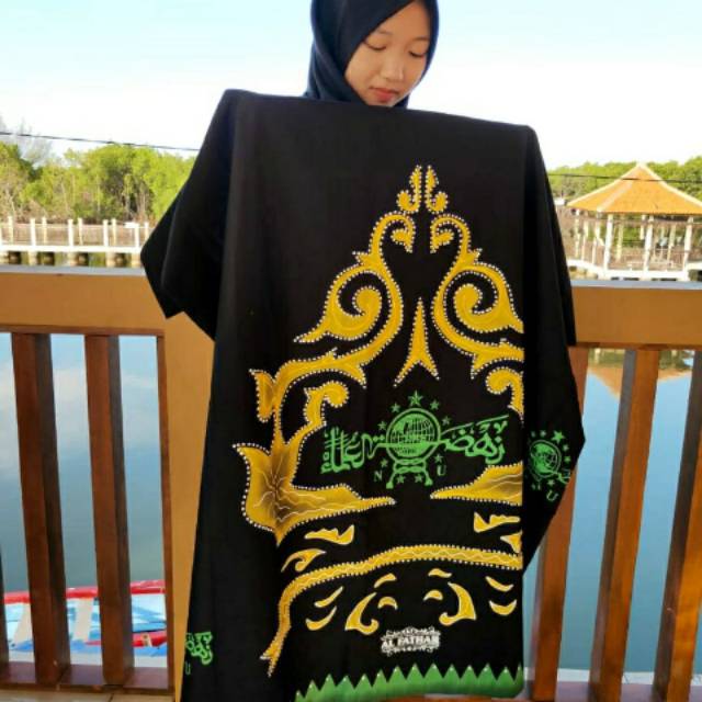 

Sarung batuk Tulis lukis Nahdlatul Ulama mewah