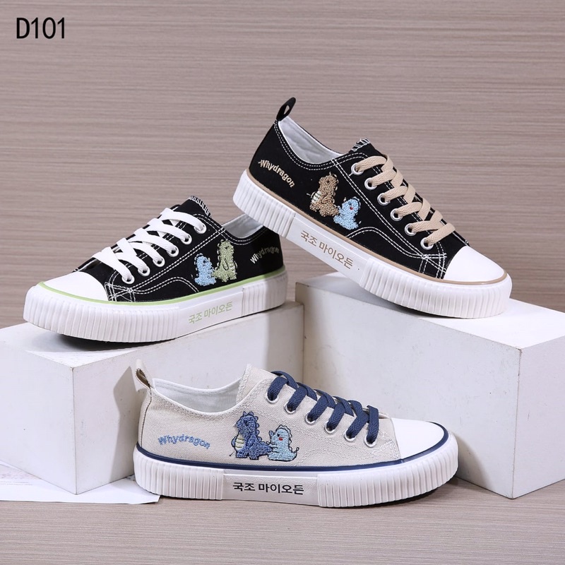 Sepatu Sneakers D101
