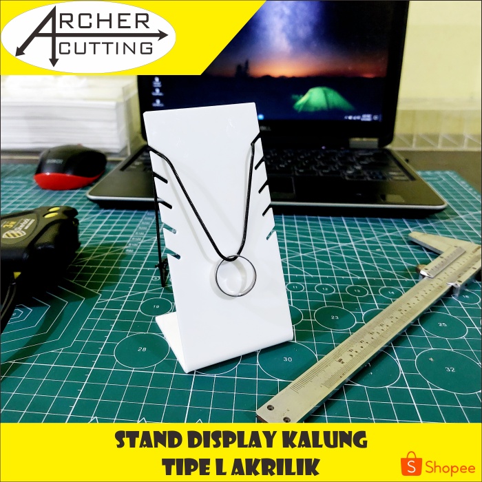 STAND DISPLAY KALUNG DUDUKAN KALUNG NECKLE HOLDER AKRILIK