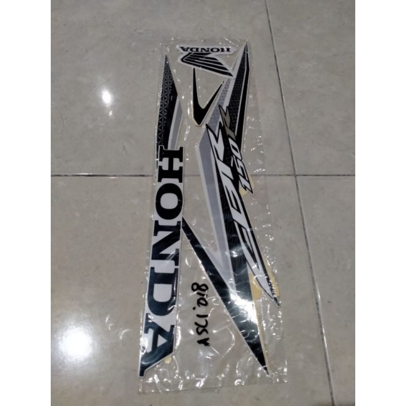 STRIPING STIKER LIS BODY HONDA CBR 150R CBR 150 R 2017 PUTIH SILVER