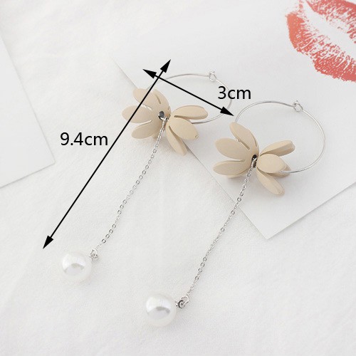 LRC Anting Hoops Fashion Flower&amp;pearls Decorated Long Earrings