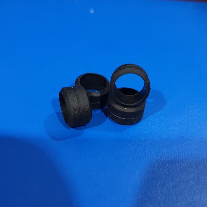 ban karet tanpa velg copotan kreauto diecast hotwheels tomica  dia dalam 8mm dia luar +-10mm