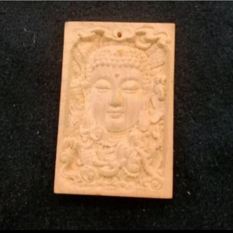 Liontin Cendana Ukir Budha