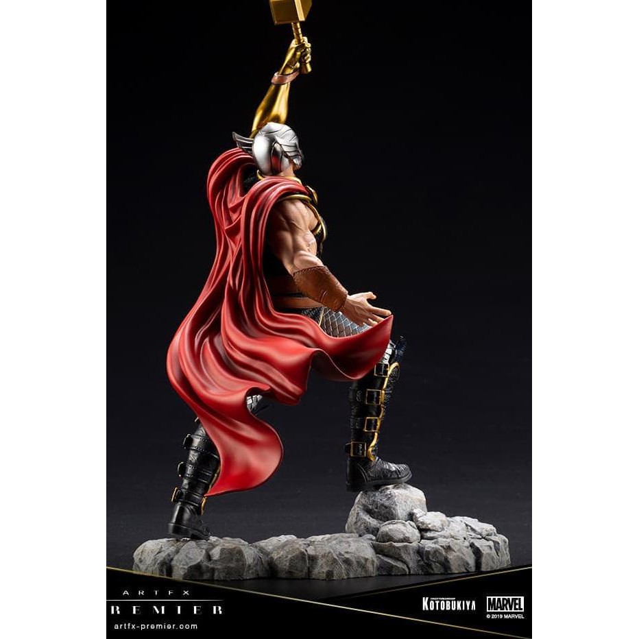 Фигура торы. Фигурка Thor Odinson ARTFX Premier Statue. Статуэтка тора Марвел. Коллекционная фигурка тора с молотом. Женская фигурка тора.