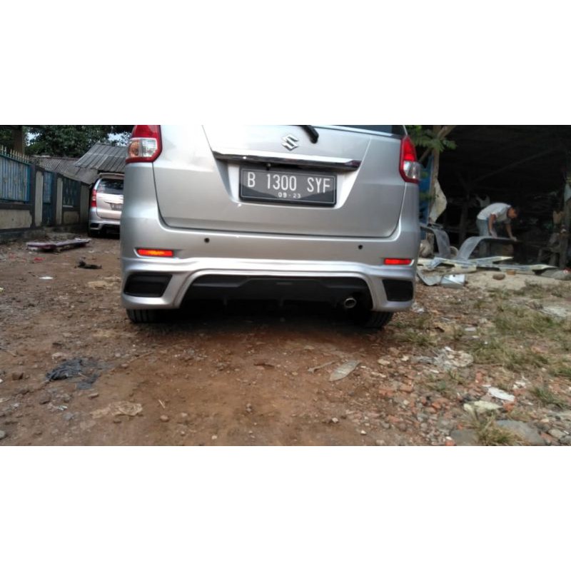 bodykit Ertiga 2012-2014 model Yaris belakang samping