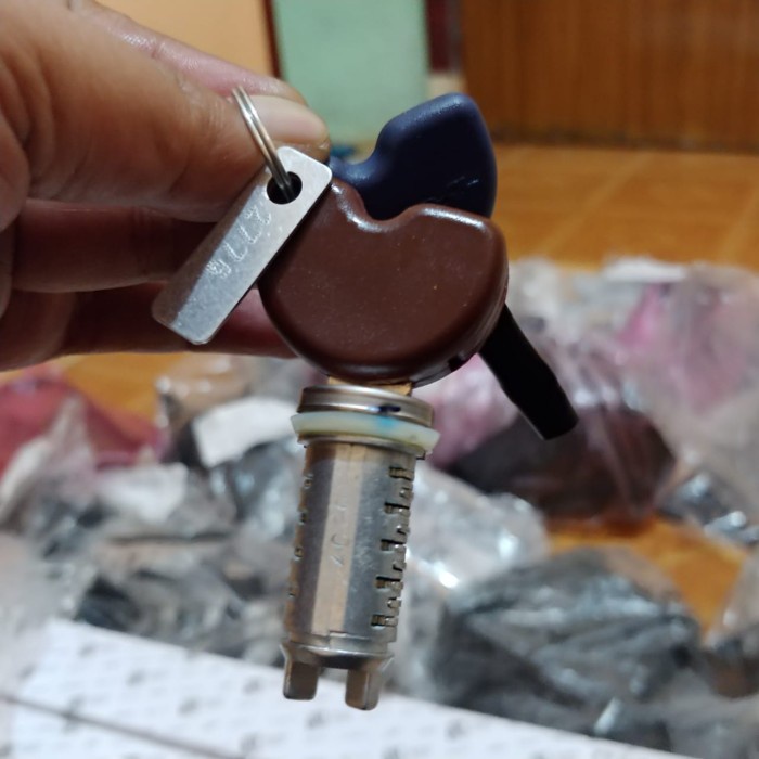 Kunci Set Vespa Sprint / Primavera / GTS Iget