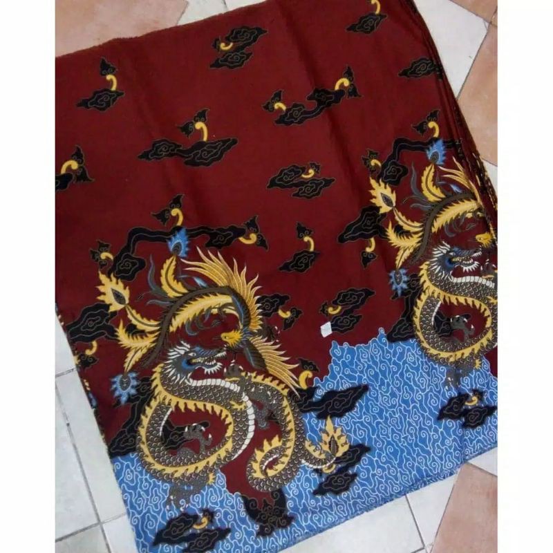 Batik Laweyan Solo Motif Naga Dasar Merah