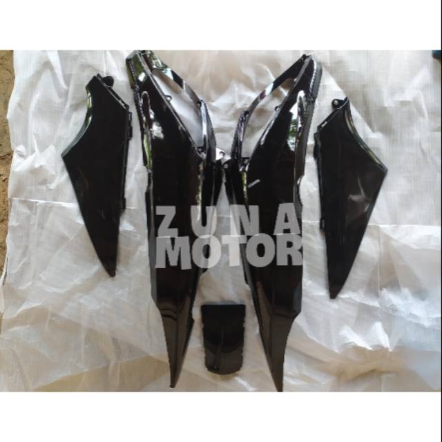 Cover Bodi Supra X 125 D 125 R  2005 2013 hitam polos