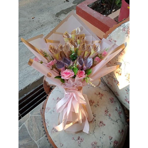

buket hadiah viral isi 100K