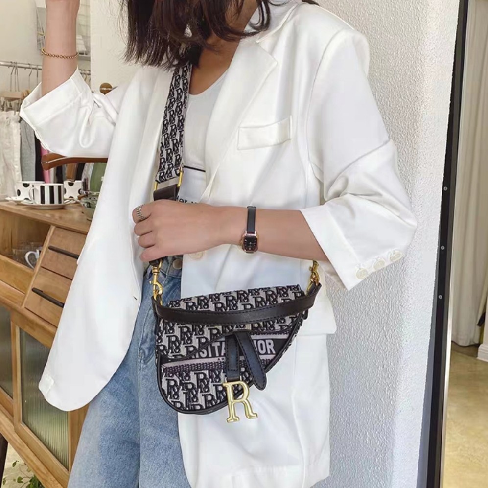 Tas Selempang Wanita CJ1515 CR7347 CR17347 DJ9125 Tas Jakarta Sling Bag Fashion Wanita Import