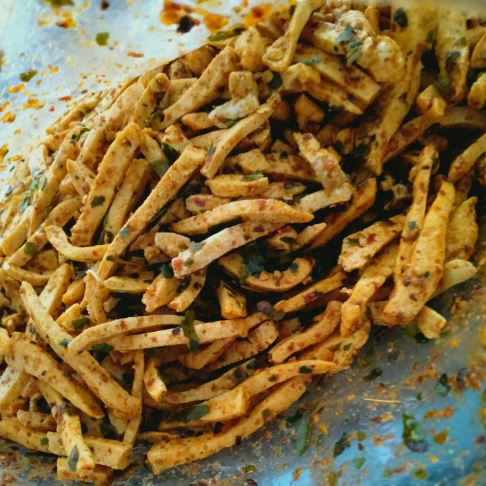 

NEW Stik basreng daun jeruk (500 gr) - Asin
