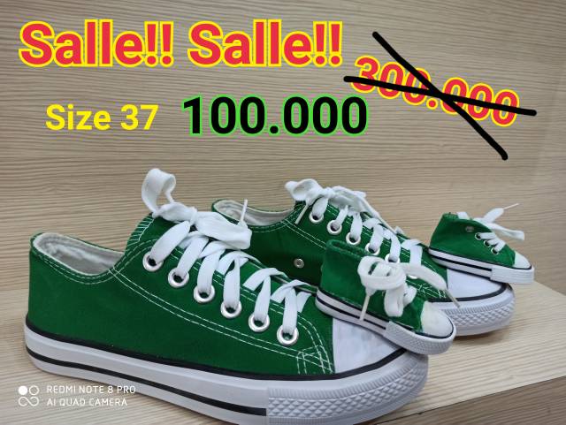 Sepatu Seneakers Tipe 715