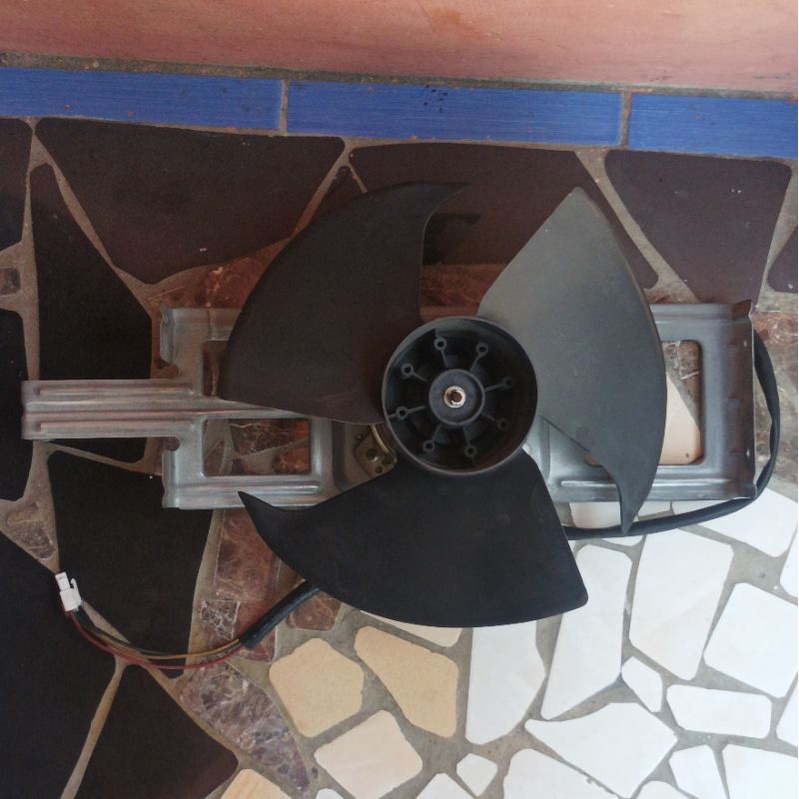 Kipas Outdoor AC LG 1PK - CW (Putar Kanan)