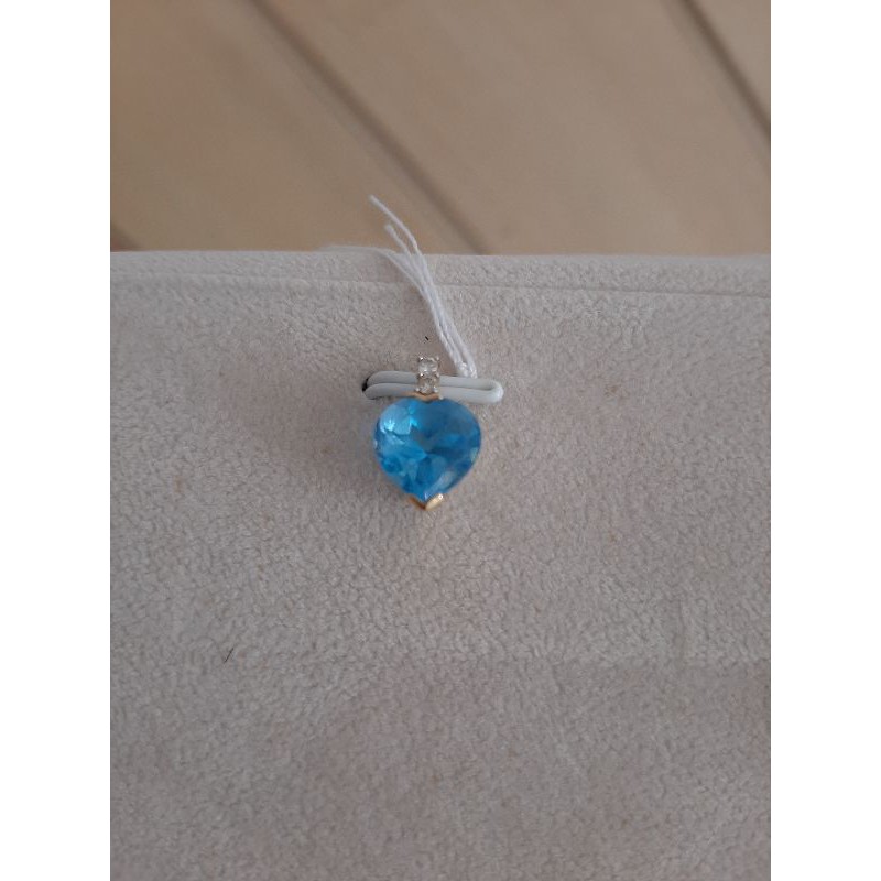 liontin blue topaz