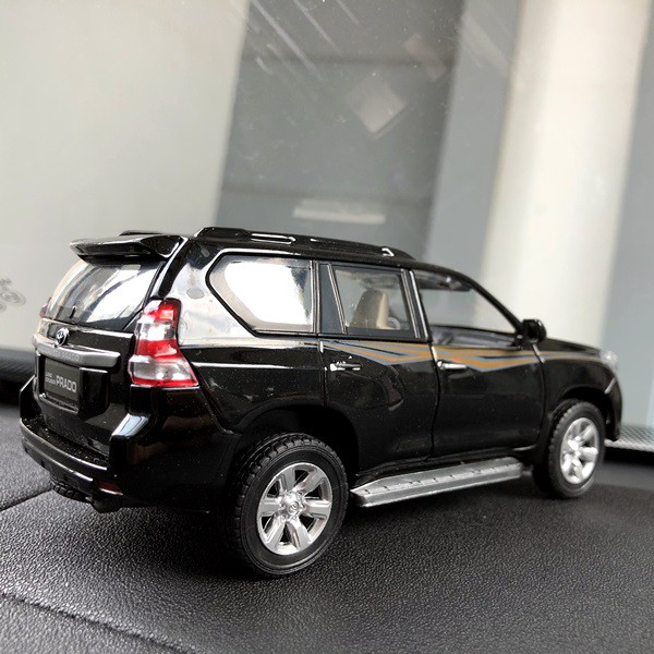 Pajangan TOYOTA LAND CRUISER PRADO GX Miniatur Parfum Parfume Pewangi Mobil