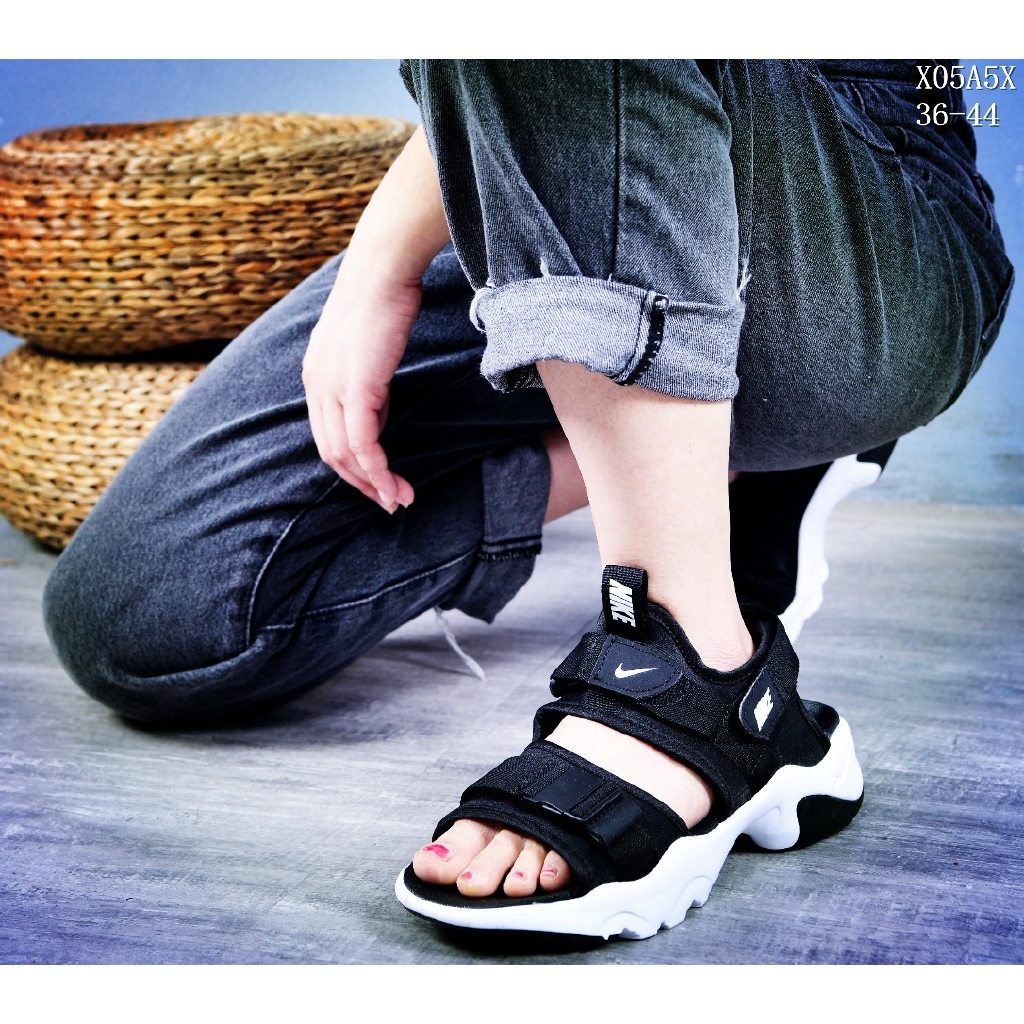 nike canyon sandal mens
