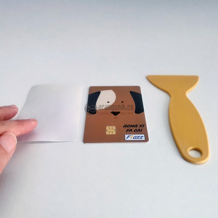 

perekat-pengikat- sticker anti gores kartu stiker transparan melindungi ktp, atm, sim, -pengikat-