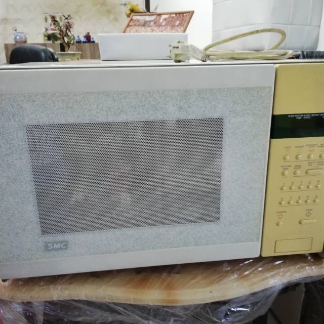 MICROWAVE SHARP Preloved