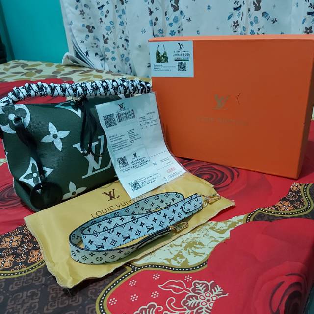 Tas LV HOBO GIANT PREMIUM 2warna HIJAU dan PUTIH.. Free BOX. Ada NO SERI MURAH meriah