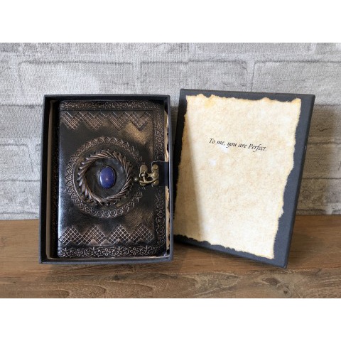 

BUKU / BUKU KULIT / LEATHER JOURNAL STONE BLUE WITH CLIP IN MEDIUM BOX / BUKU VINTAGE