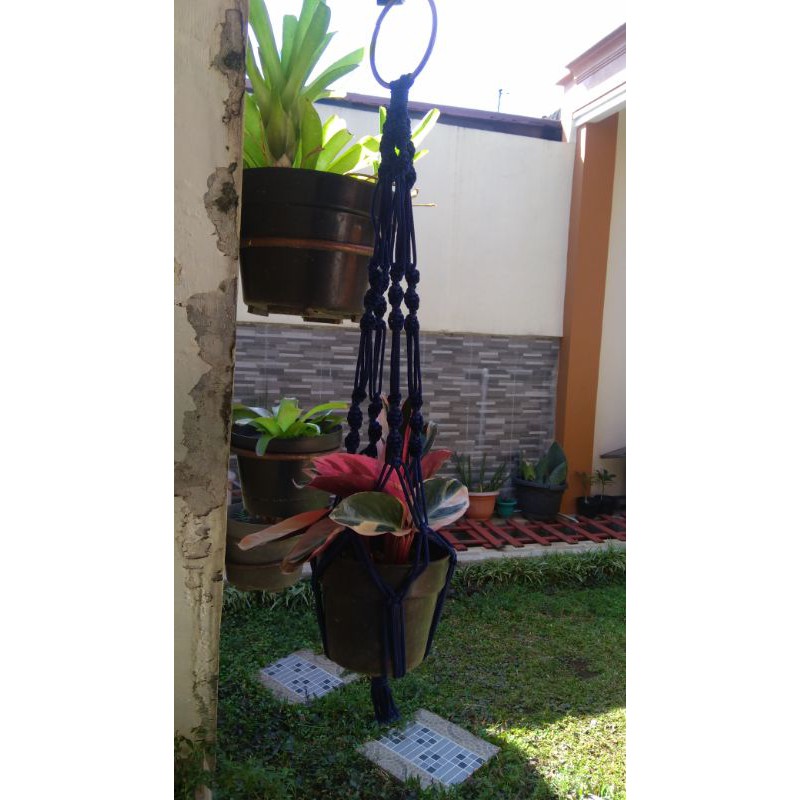 Makram Macrame Handmade Tali Kur Pot Gantung Ring Besi Anti Air Warna Navy untuk Pot Diameter 12 cm