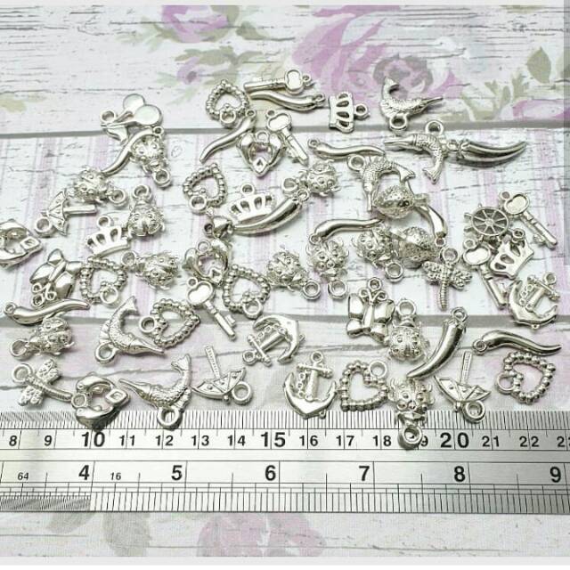 (20 g) Charm Ringan CCB Silver Mix