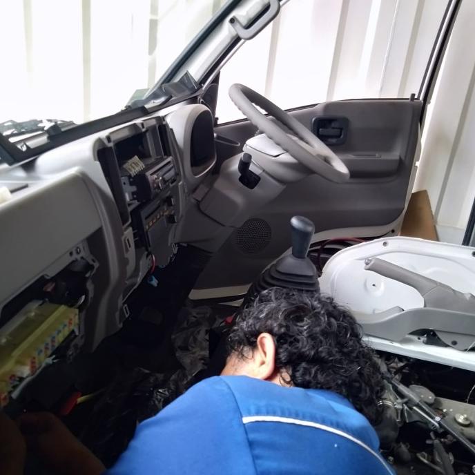 Unit Ac Isuzu Traga, Kompresor Sanden