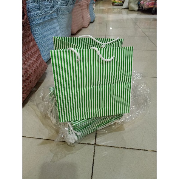 

paper bag nasi kotak tumpeng mini garis isi 12 pcs