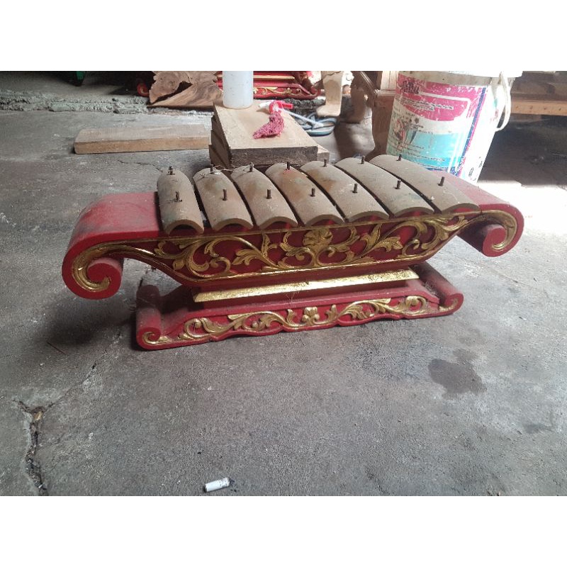 gamelan peking bahan besi plat