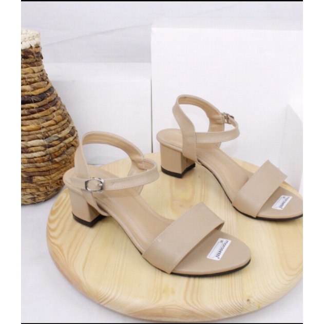 Sandal wanita hels chunky hak 5cm ban satu tali RB-0040