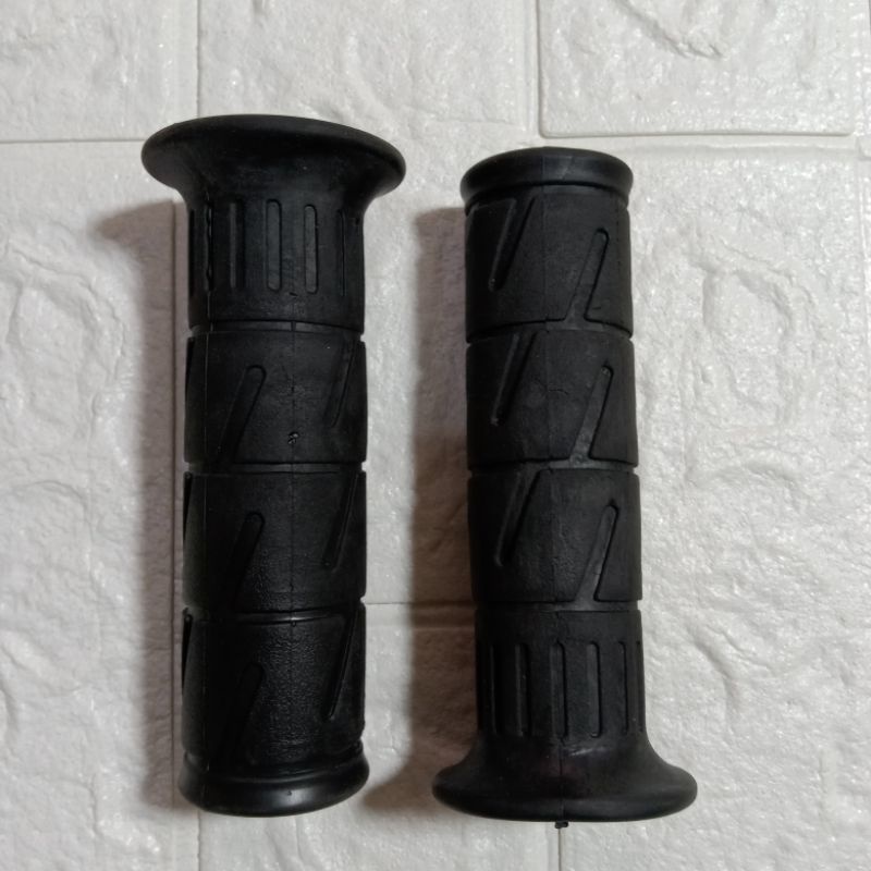 Handgrip Sarung Gas Grip Model Kaze Handfat Kawasaki Kaze Empuk Kwski Sepasang