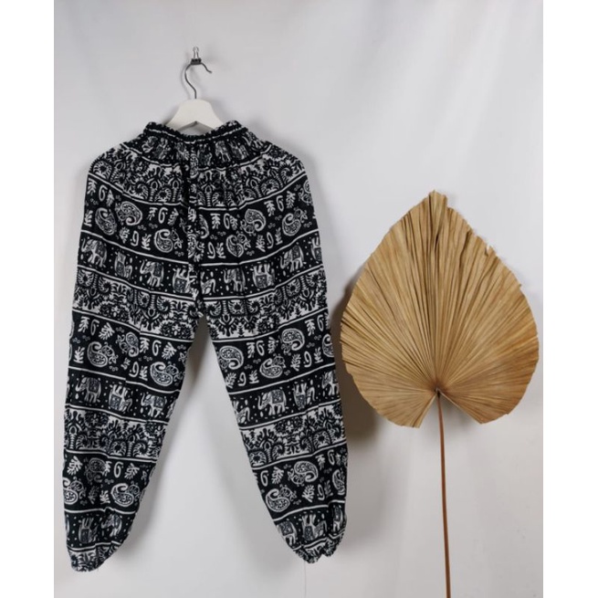 Celana Aladin Motif Bali (geser kesamping)