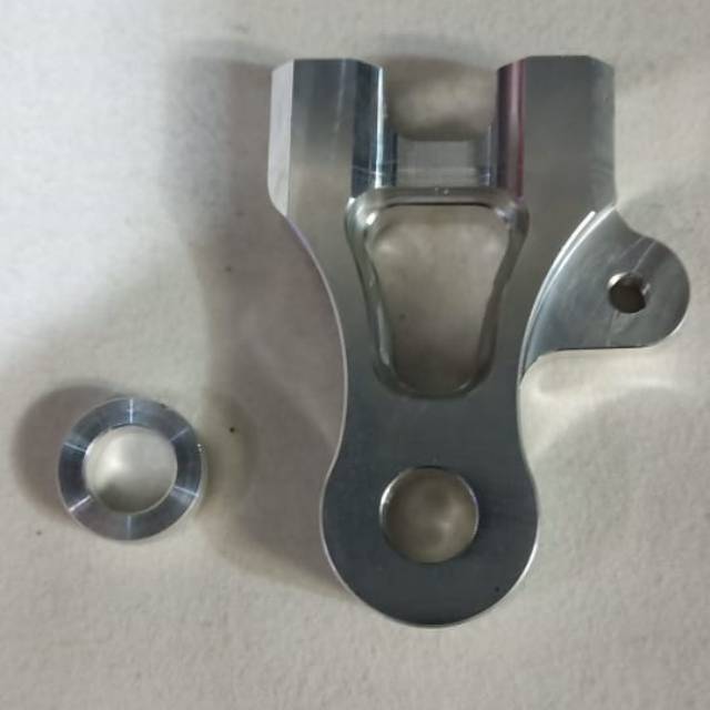 Breket kaliper monoblok ninja r rr belakang / breket monoblok belakang ninja r rr