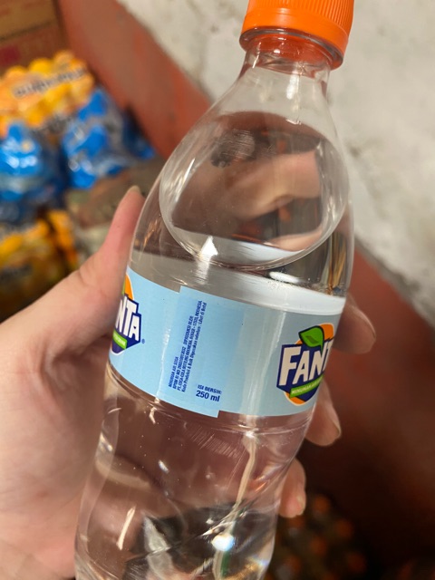 FANTA PUTIH /  SODA Botol plastik