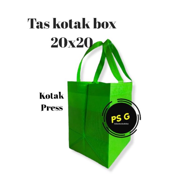 

Tas Goodiebag kotak 22x20 tinggi 26cm (Lusin)