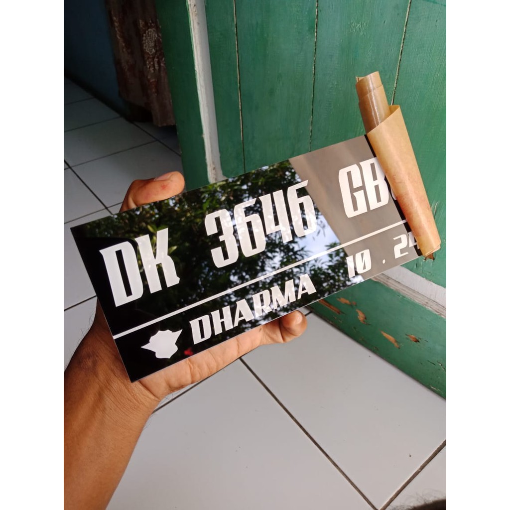 Plat nomor Variasi motor akrilik