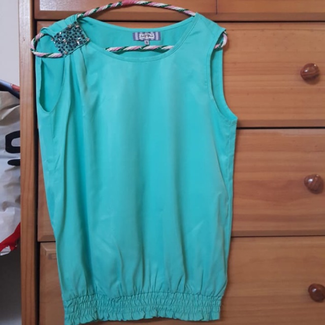 Atasan Branded SOLEMIO