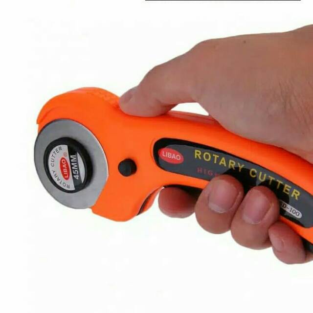 

Rotary Cutter 45mm / Roller Alat Potong Kain Pisau Roda