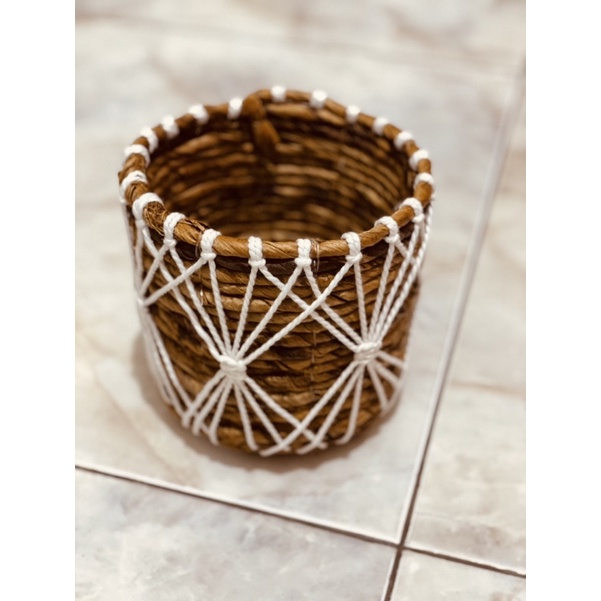 Pot mini Banana Rajut Putih